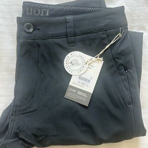 Vuori Men’s AIM pants.  Nwt